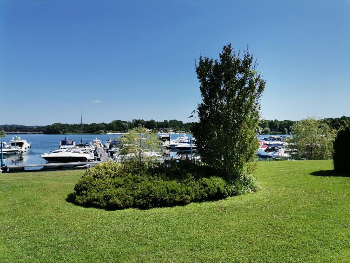 Hotel Houseboat Noemi Yacht Club Marina Di Verbella Lisanza Zewnętrze zdjęcie